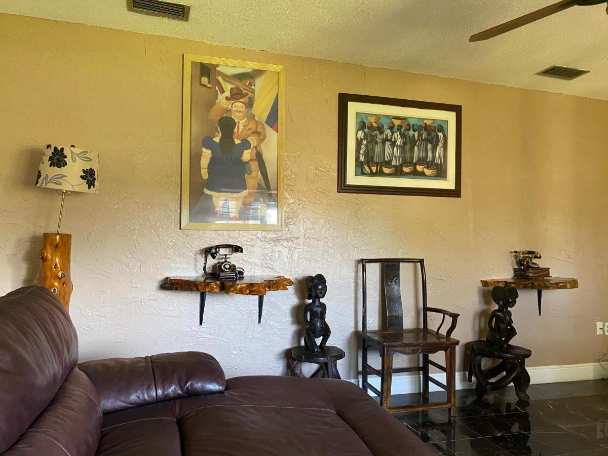 Отель Oyo Family Ranch At Melbourne Fl Экстерьер фото