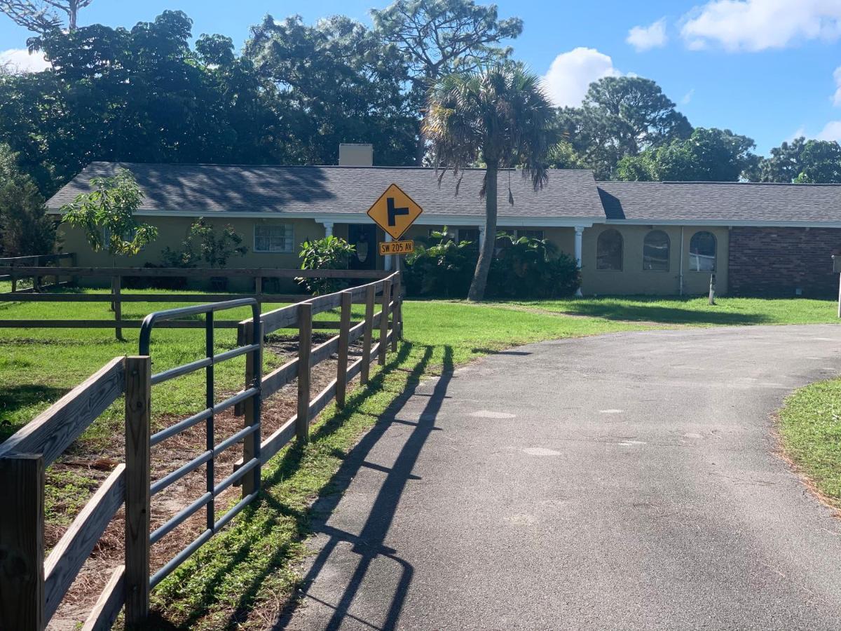 Отель Oyo Family Ranch At Melbourne Fl Экстерьер фото