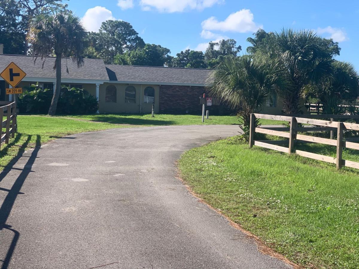 Отель Oyo Family Ranch At Melbourne Fl Экстерьер фото
